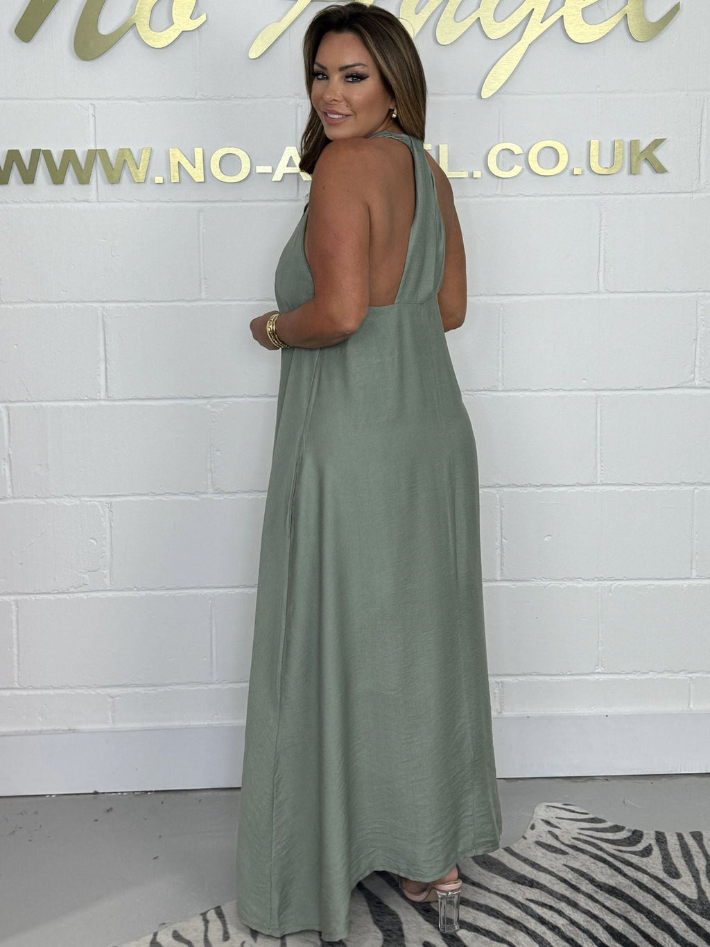 bonisplus.com Women's Flowy T-Back Maxi Dress - Elegant & Comfortable