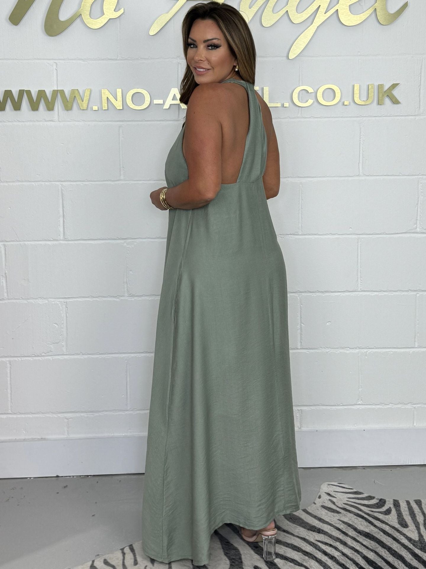 bonisplus.com Women's Flowy T-Back Maxi Dress - Elegant & Comfortable